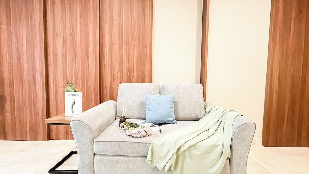 Modern Big 1Br Apartment Branz Simatupang Standard Apartment 9