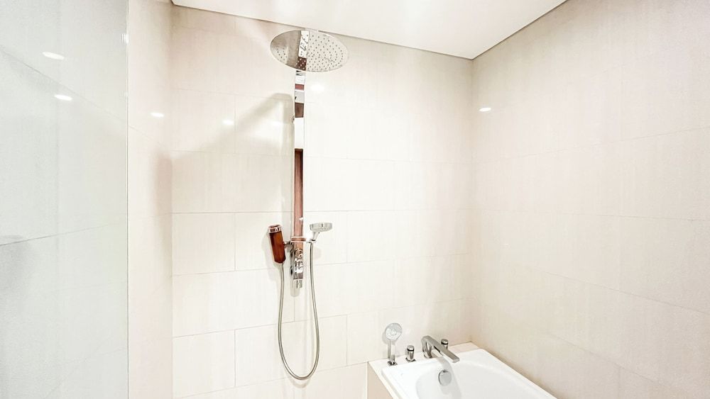 Modern Big 1Br Apartment Branz Simatupang Standard Apartment 5