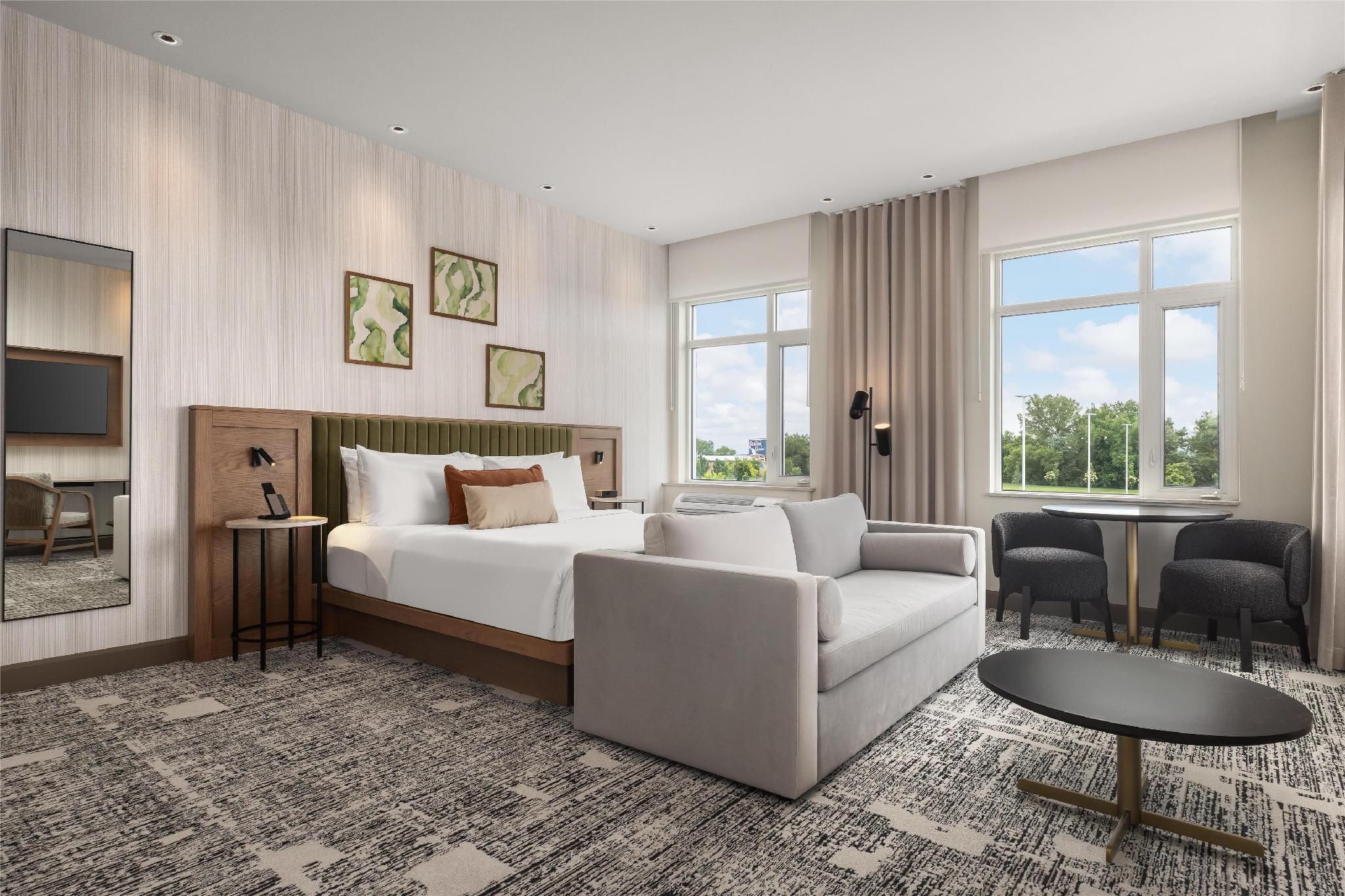 1 KING BED DELUXE SOFABED