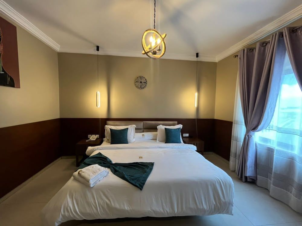 Hotel De L'Air Superior Double Room, City View 4