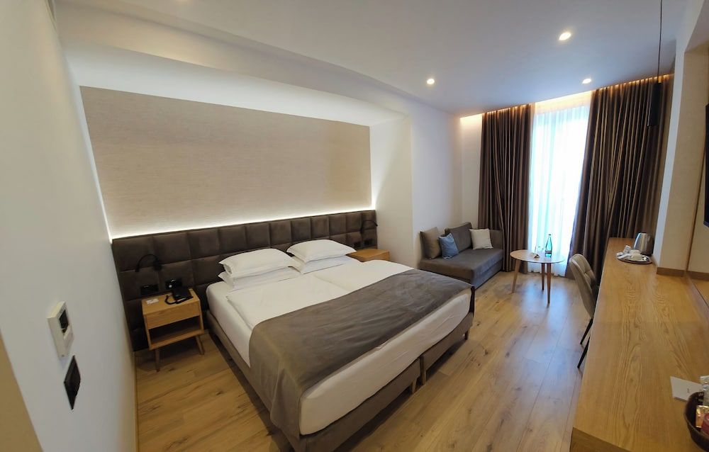 SIBB Hotel Standard Double Room, Non Smoking 2