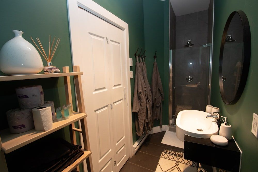 Unique Stays - 3690 St-Denis City Apartment 97