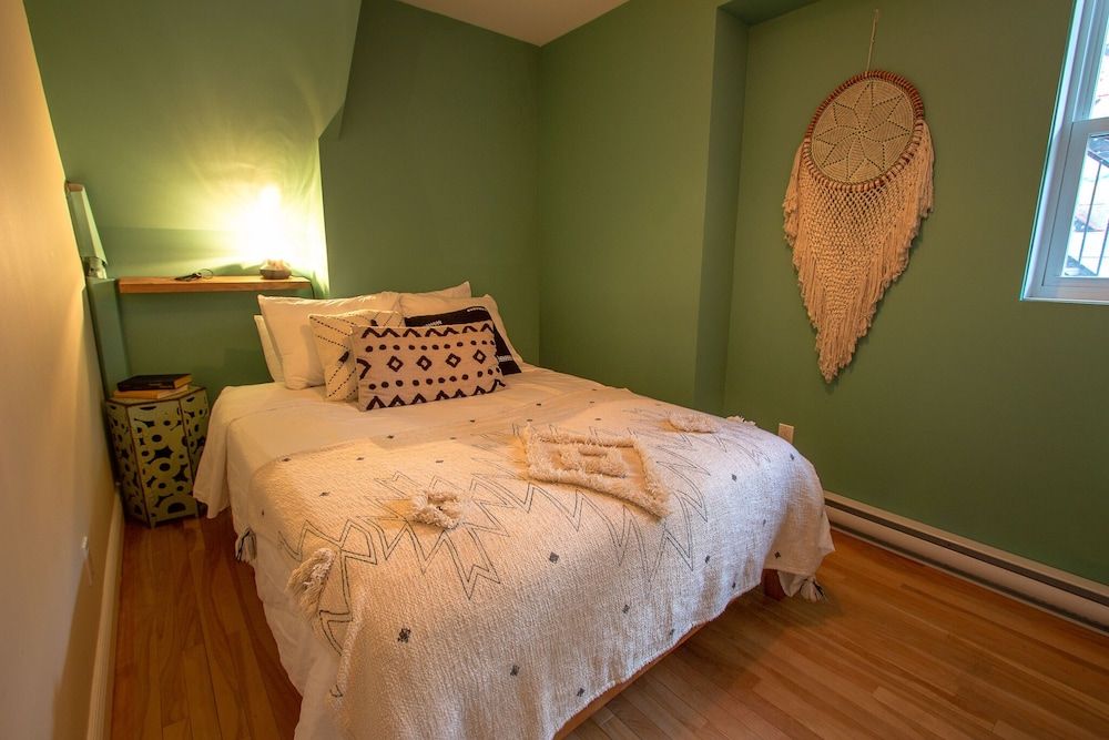 Unique Stays - 3690 St-Denis City Apartment 7