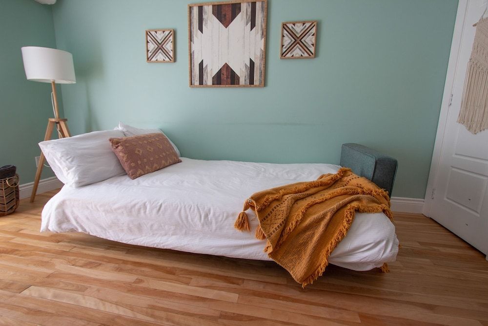 Unique Stays - 3690 St-Denis City Apartment 13