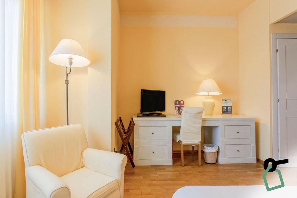 Hotiday Room Collection - Calambrone Double Room 12