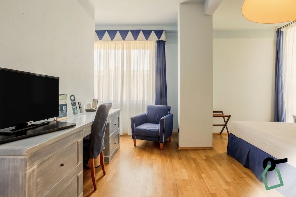 Hotiday Room Collection - Calambrone Double Room 11