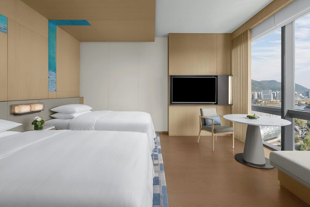 Deqing Marriott Hotel Premium Room, 2 Double Beds (View) 2