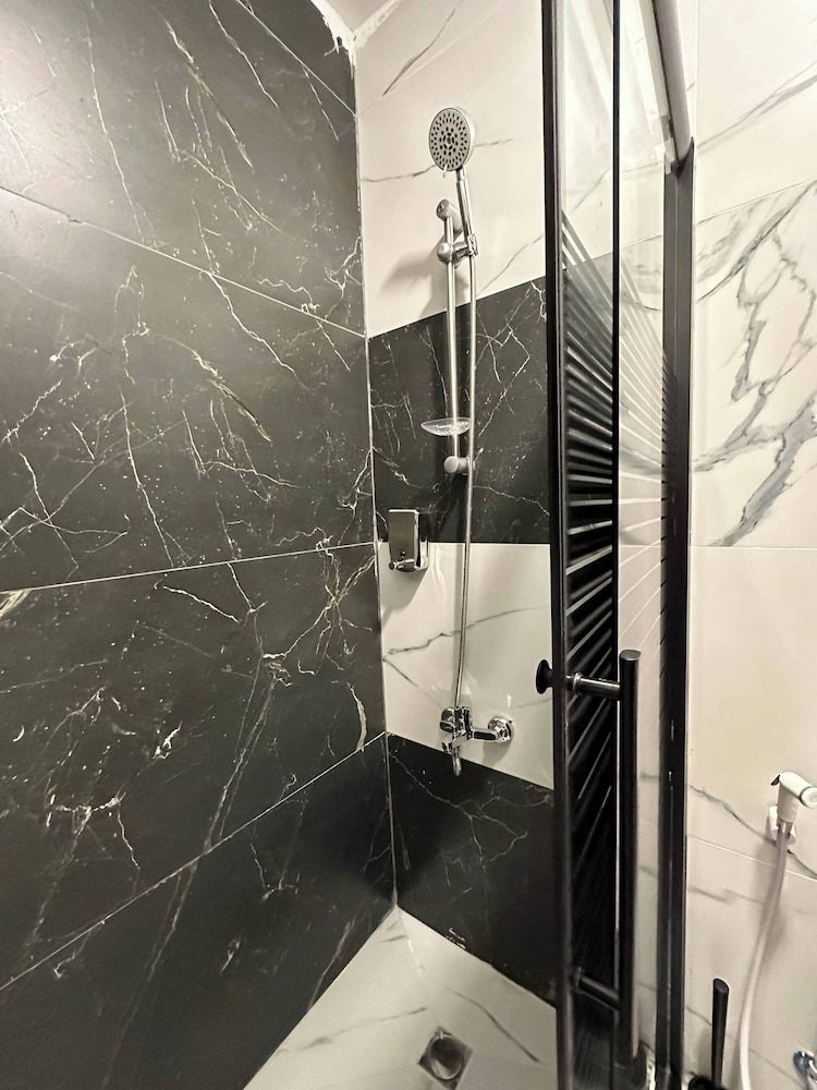 Stylish Luxe Apartment Fr 0003 Apartment, 1 Bedroom, Accessible, Smoking 15