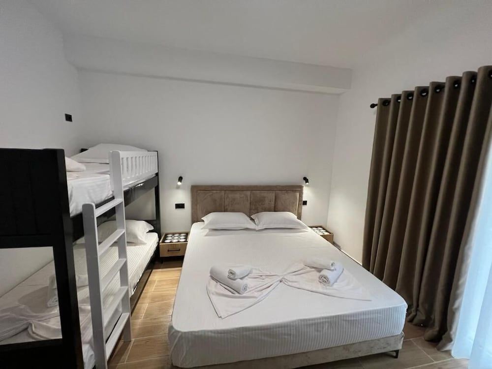 Green Garden Villa Quadruple Room, Garden View 16