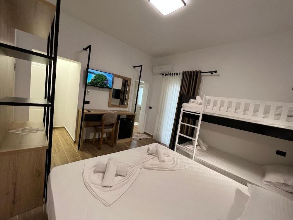 Green Garden Villa Quadruple Room, Garden View 101