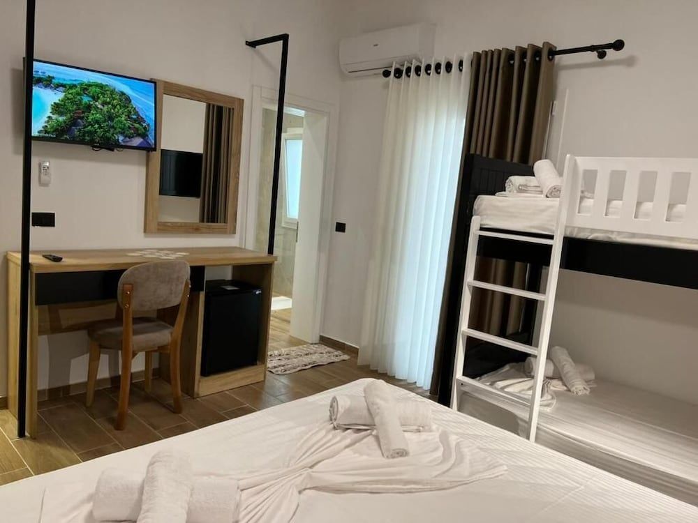 Green Garden Villa Quadruple Room, Garden View 98