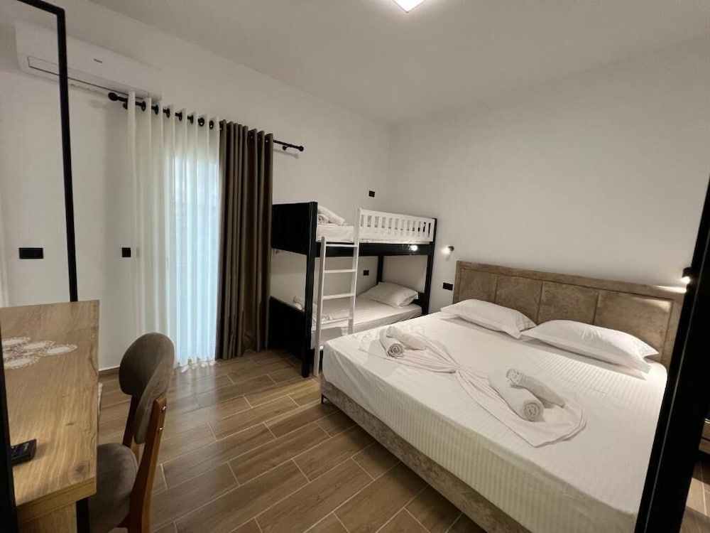 Green Garden Villa Quadruple Room, Garden View 21