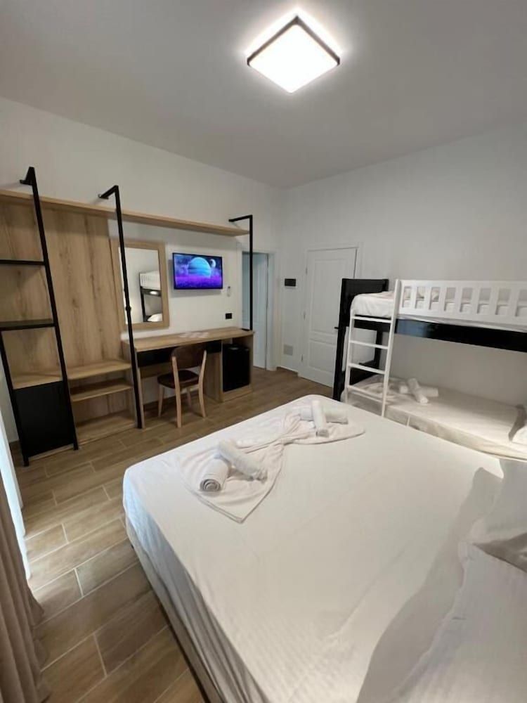 Green Garden Villa Quadruple Room, Garden View 35