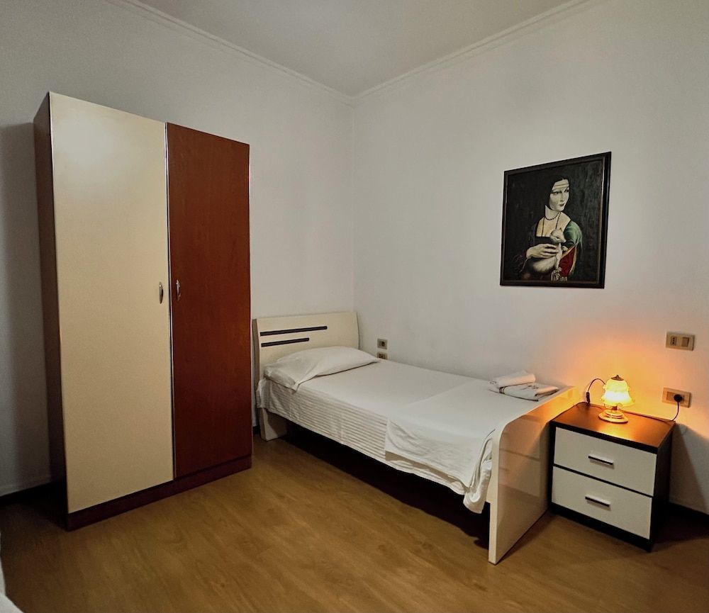 Grand House Classic Twin Room, Garden View 2