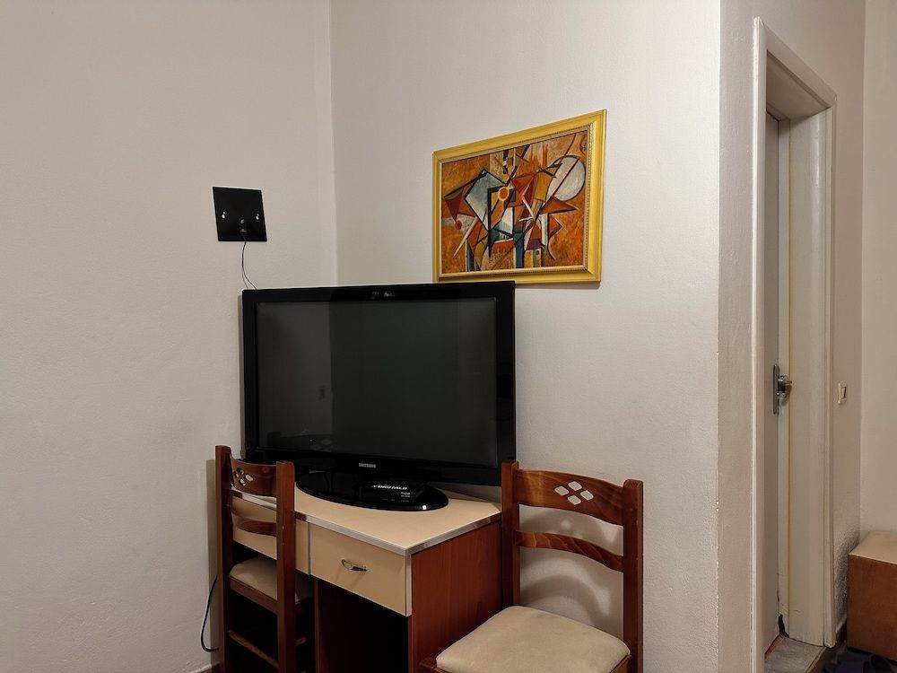 Grand House Classic Twin Room, Garden View 6