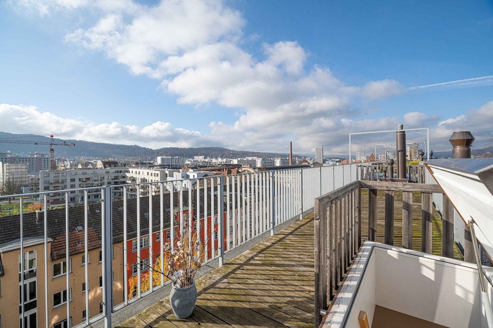 E-64 Duplex-3BDR apartment with Sky roof-Zurich West Comfort Duplex 7