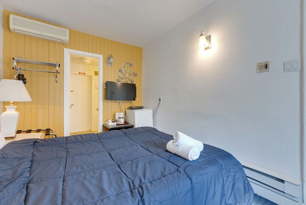 Hotel Le Cavalier - M11 Comfort Room 8