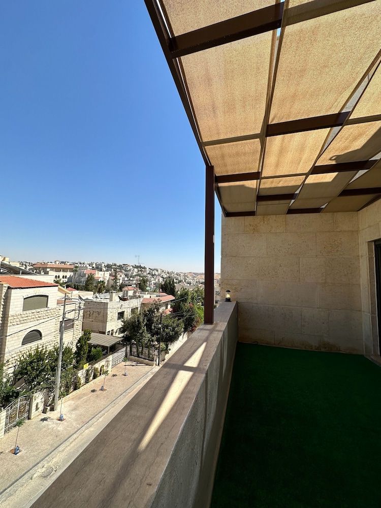 Luxurious Amman Apartment With Private Pool and Modern Amenities Apartment, 1 Bedroom, Accessible, Smoking 9
