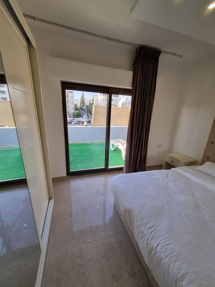 Luxurious Amman Apartment With Private Pool and Modern Amenities Apartment, 1 Bedroom, Accessible, Smoking 5