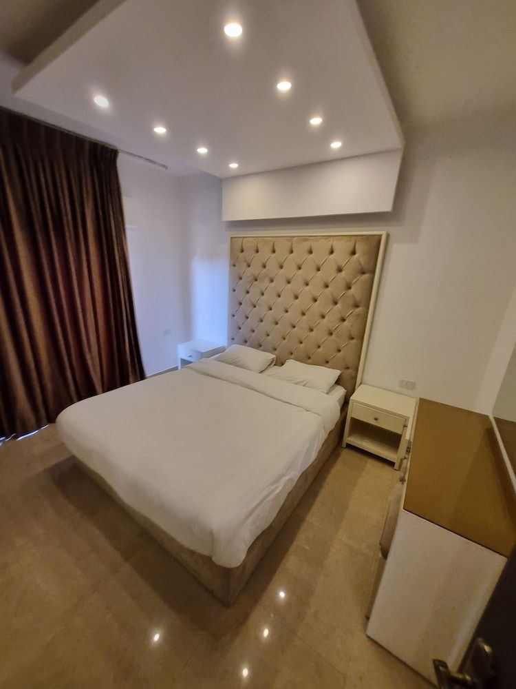 Luxurious Amman Apartment With Private Pool and Modern Amenities Apartment, 1 Bedroom, Accessible, Smoking 7