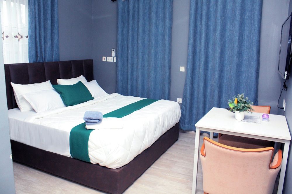 Ramat Luxury Hotel Luxury Suite, Balcony, City View