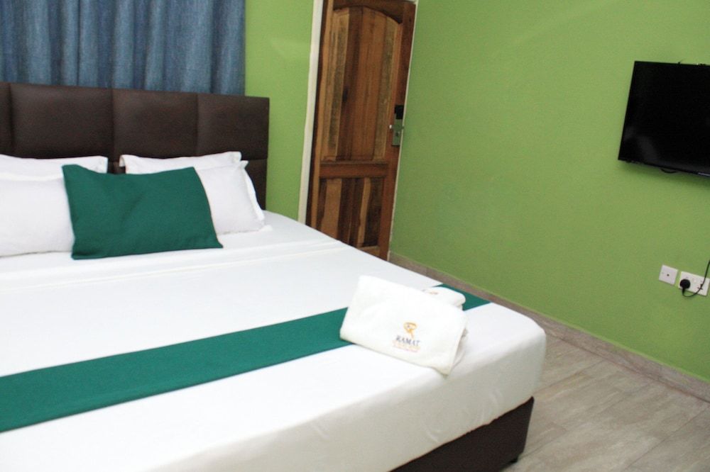 Ramat Luxury Hotel Standard Room, City View 3