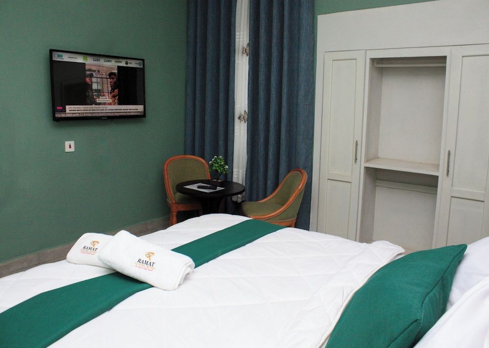 Ramat Luxury Hotel Superior Room, City View 4