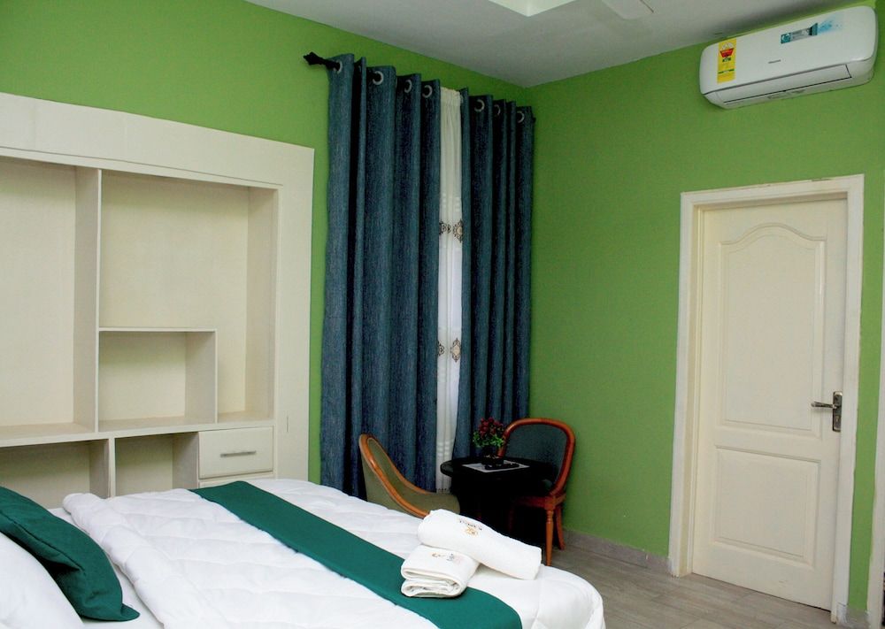 Ramat Luxury Hotel Superior Room, City View