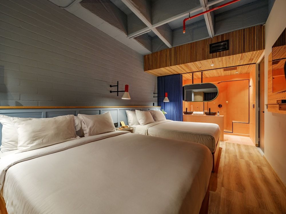 The Somos Bold Hotel Standard Room, 2 Double Beds