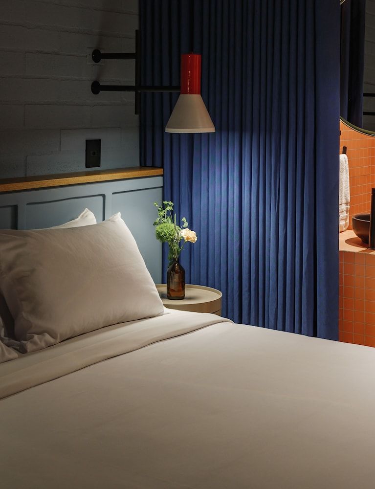 The Somos Bold Hotel Standard Room, 2 Double Beds 2
