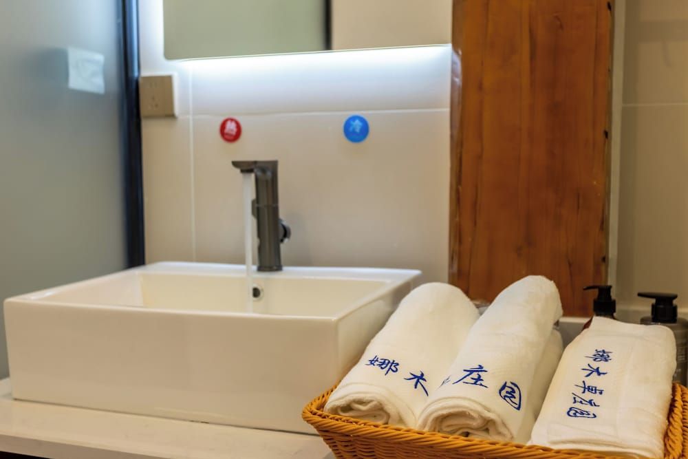 Namzhuo Tibetan-style Courtyard Manor Comfort Double Room, Garden View 6