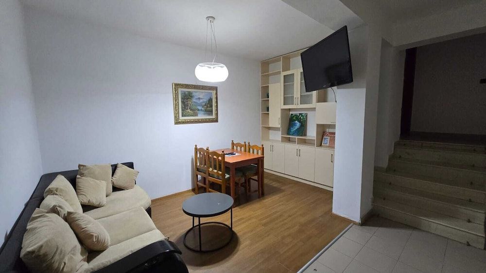 Tirent Apartment-Cozy 2-Bedroom Stay in Don Bosko Apartment, 2 Bedrooms 9
