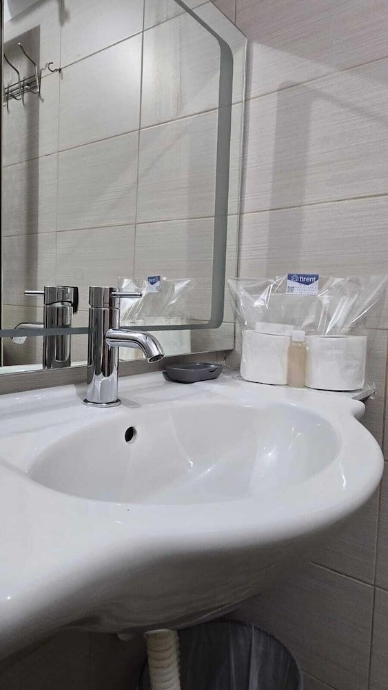 Tirent Apartment-Cozy 2-Bedroom Stay in Don Bosko Apartment, 2 Bedrooms 7