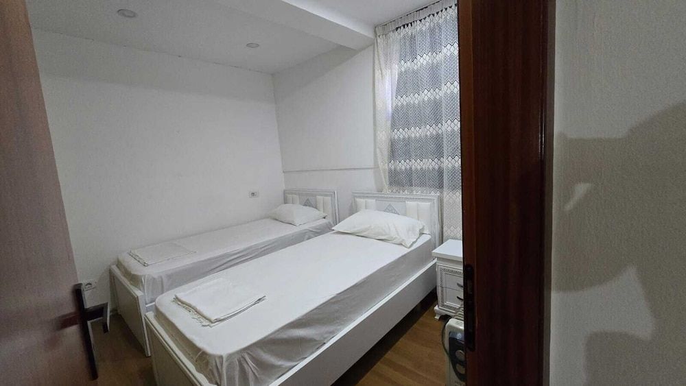 Tirent Apartment-Cozy 2-Bedroom Stay in Don Bosko Apartment, 2 Bedrooms 5