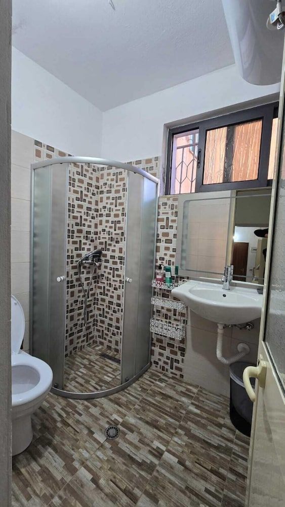 Tirent Apartment-Cozy 2-Bedroom Stay in Don Bosko Apartment, 2 Bedrooms 6