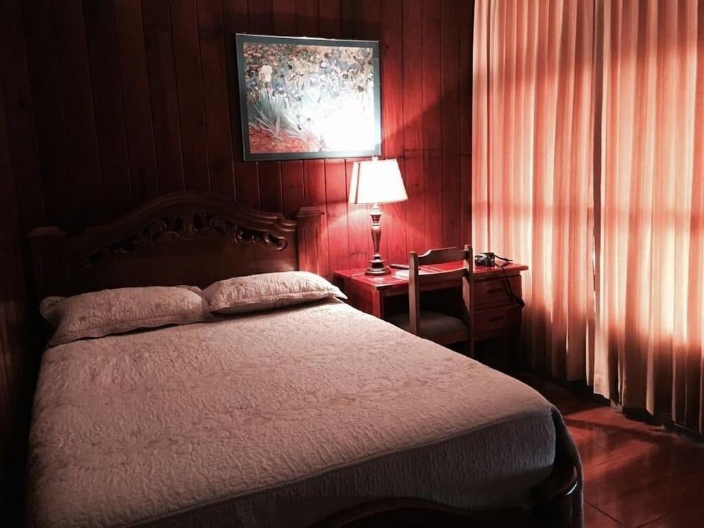 Sura Bed and Breakfast Standard Double Room 6