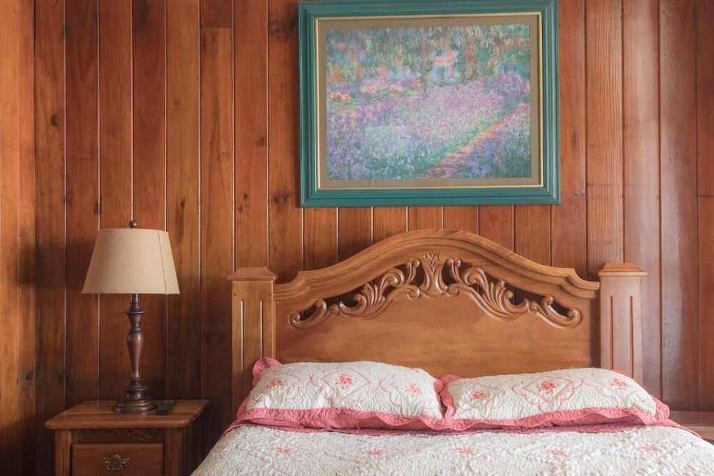 Sura Bed and Breakfast Standard Double Room 3