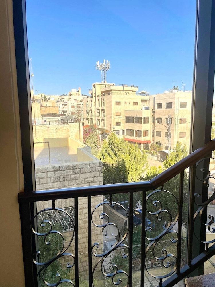 mount houssein Twin Room, City View 3