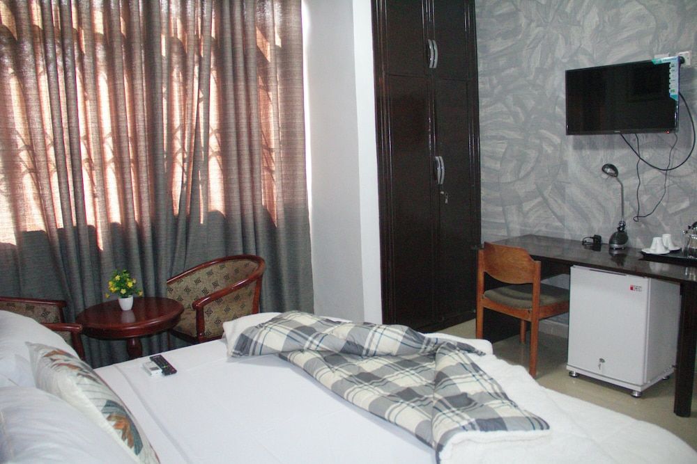 Gold Plus Hotel Ghana Standard Room, 1 Double Bed, Accessible, Private Bathroom 6