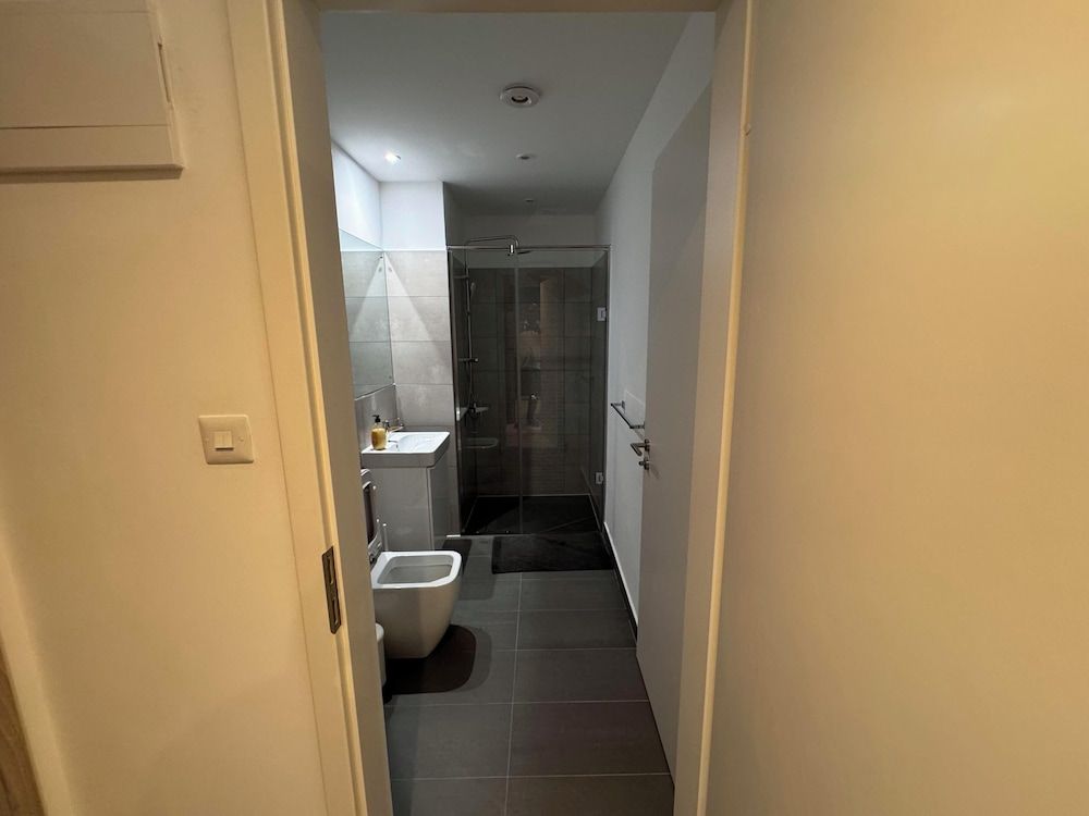 Loxwood Abode Deluxe Apartment, City View 4