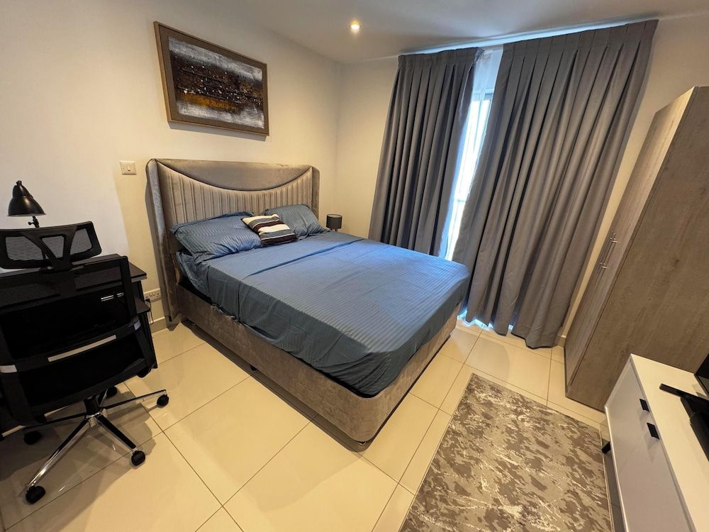 Loxwood Abode Deluxe Studio, Balcony, City View 2