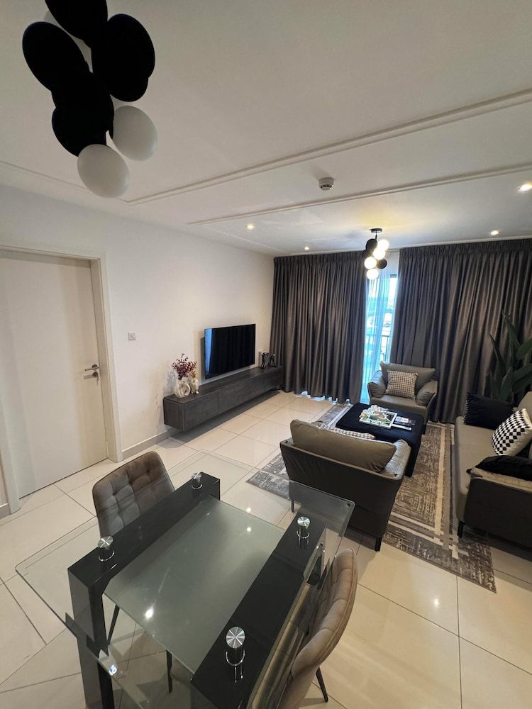 Loxwood Abode Deluxe Apartment, City View 15