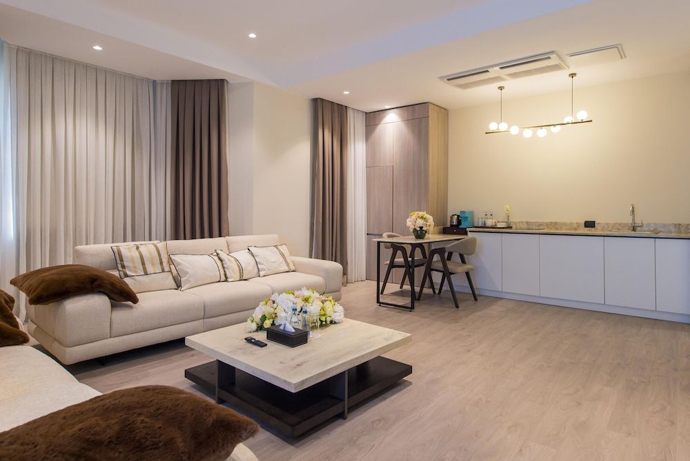 Lamer Sea Breeze Deluxe Apartment, 2 Bedrooms, Garden Area 5