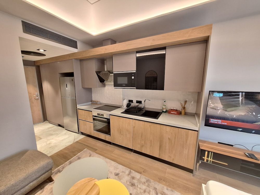 Diamond City by Cozy Executive Studio Suite 20