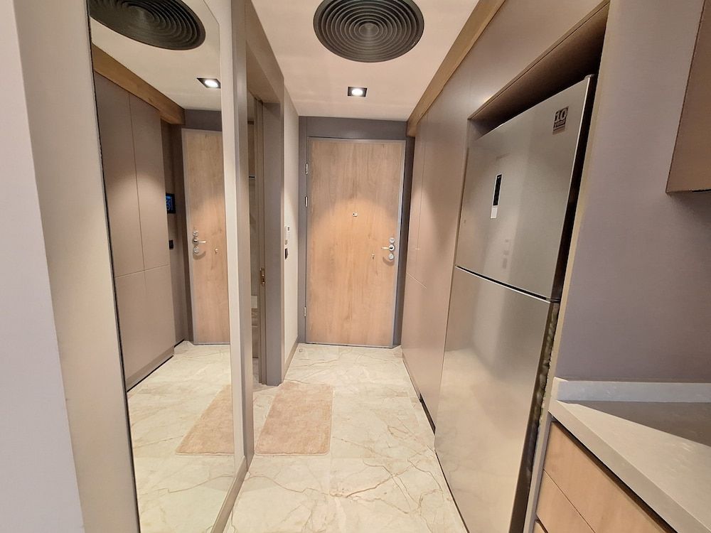 Diamond City by Cozy Executive Studio Suite 15