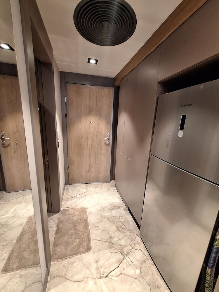 Diamond City by Cozy Executive Studio Suite 16