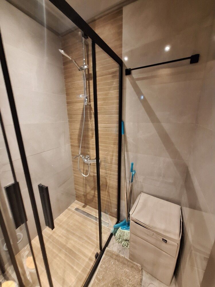 Diamond City by Cozy Executive Studio Suite 17