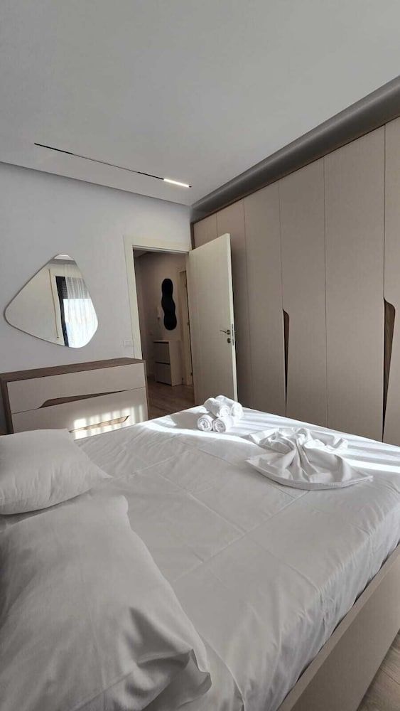 Tirent Apartment-One Bedroom Porcelan Apartment, 1 Bedroom, Balcony