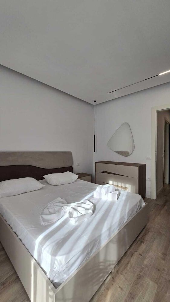Tirent Apartment-One Bedroom Porcelan Apartment, 1 Bedroom, Balcony 3