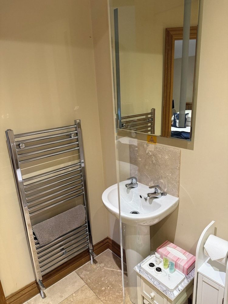 the Star Inn Family Double Room, Pets Allowed 5